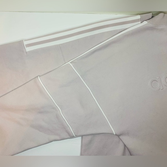Adidas Original Women’s Cropped Sweatshirt in Ice Purple/Lilac Si… - Picture 10 of 11